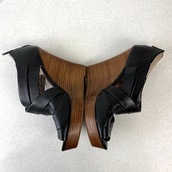 Seychelles Black Leather Risky Business Wedge Sandals 8 - Picture 7 of 12